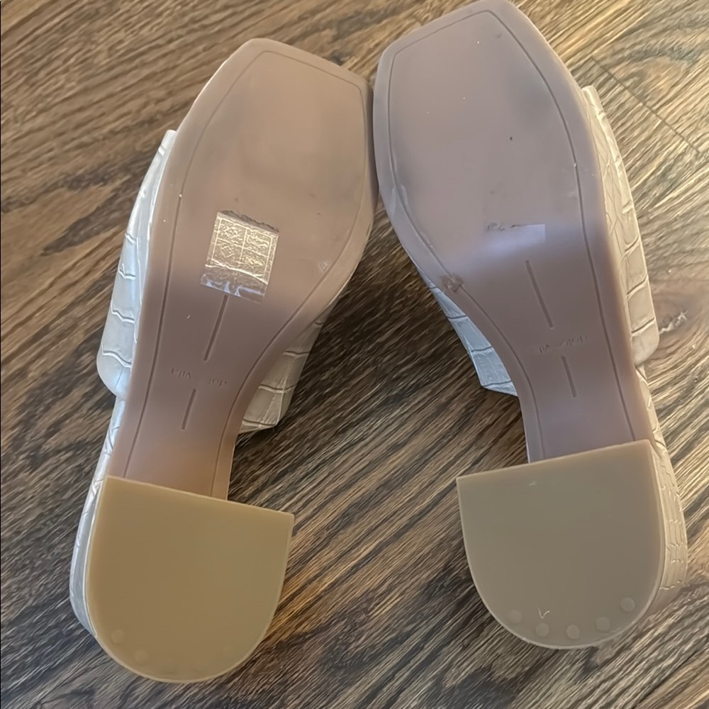 Dolce Vita Cream Croc-Embossed Mules - Picture 4 of 4